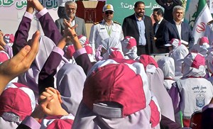 ترافیک اول مهر تهرانیها را غافلگیر کرد / پلیس به اولیا دانش آموزان کلاه ایمنی داد
