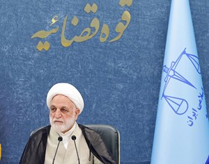 مسئله ارز و نوسانات ارزی را رها نکنید