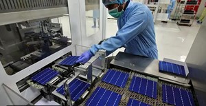 سرمایه گذاری گسترده برای تکمیل زنجیره ارزش ساخت پنل خورشیدی در ایران