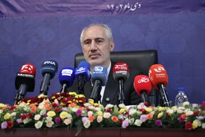 در لایحه بودجه سال 1405 دستگاه‌ها یا ردیف‌هایی غیرضروری حذف شده‌اند / کالاهای اساسی و دارو با با ارز ۲۸۵۰۰ تومان