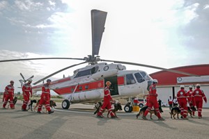 عملیات گسترده هلال‌احمر در مهار حریق جنگل‌های هیرکانی / به‌کارگیری ۸۹ نیروی عملیاتی، ۳ بالگرد و پهپادهای حرارتی در الیت چالوس