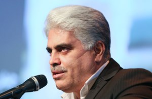 توزیع میانگین روزانه ۱۳۴ میلیون لیتر بنزین در تعطیلات هفته گذشته/ افزایش سهمیه کارت‌ سوخت، فریبکاری است
