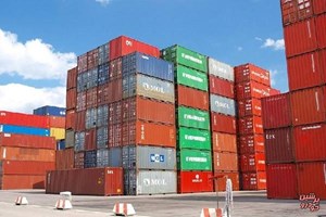 معضل کانتینرهای بی‌کیفیت خارجی برای واردکننده ایرانی / خسارت ۱۵۰ تا ۲۰۰ دلاری از به‌کارگیری کانتینر‌های فرسوده